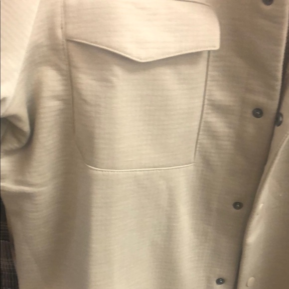 Z By Zella Tan Aluminum Lightweight Cold Snap Shirt Jacket - Picture 4 of 6